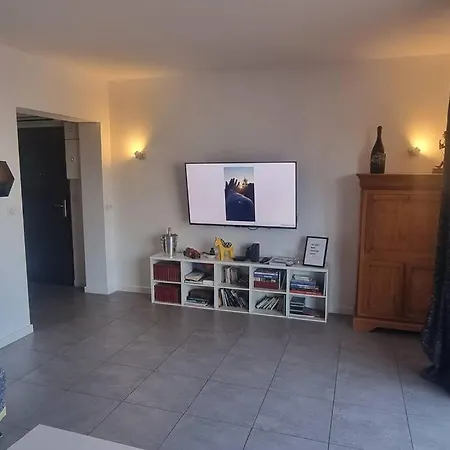 Proche Bastia Avec Grand Parking Appartement *